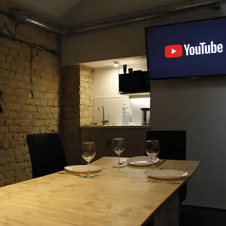 Jacuzzi Loft In The Center Of