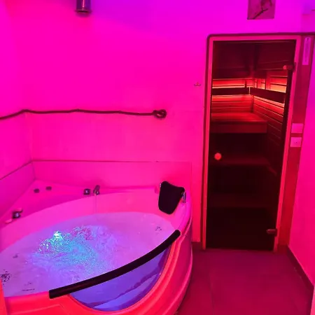 Jacuzzi Loft In The Center Of Apartment *