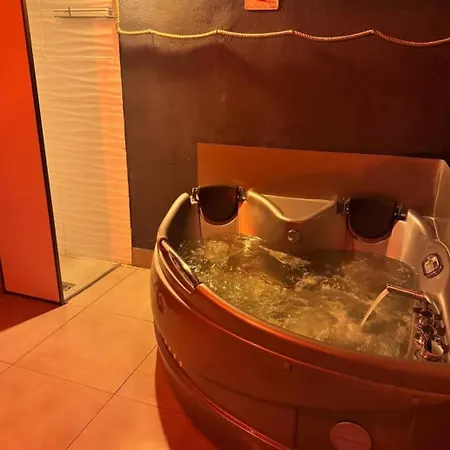 شقة Jacuzzi Loft In The Center Of *