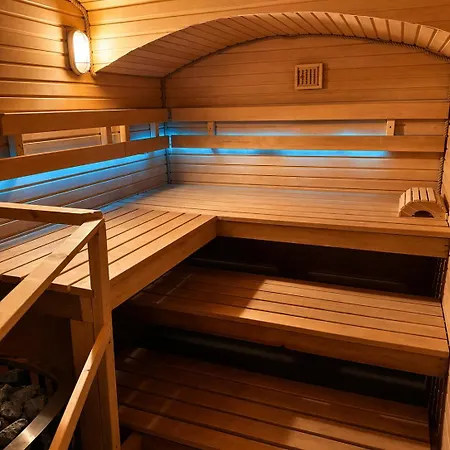 Apartament Jacuzzi Loft In The Center Of
