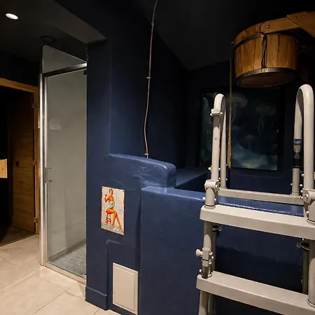 Jacuzzi Loft In The Center Of