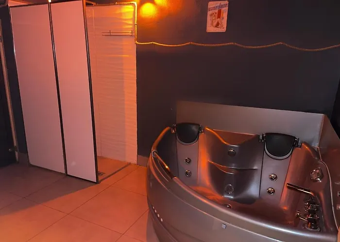 Jacuzzi Loft In The Center Of 아파트 리가